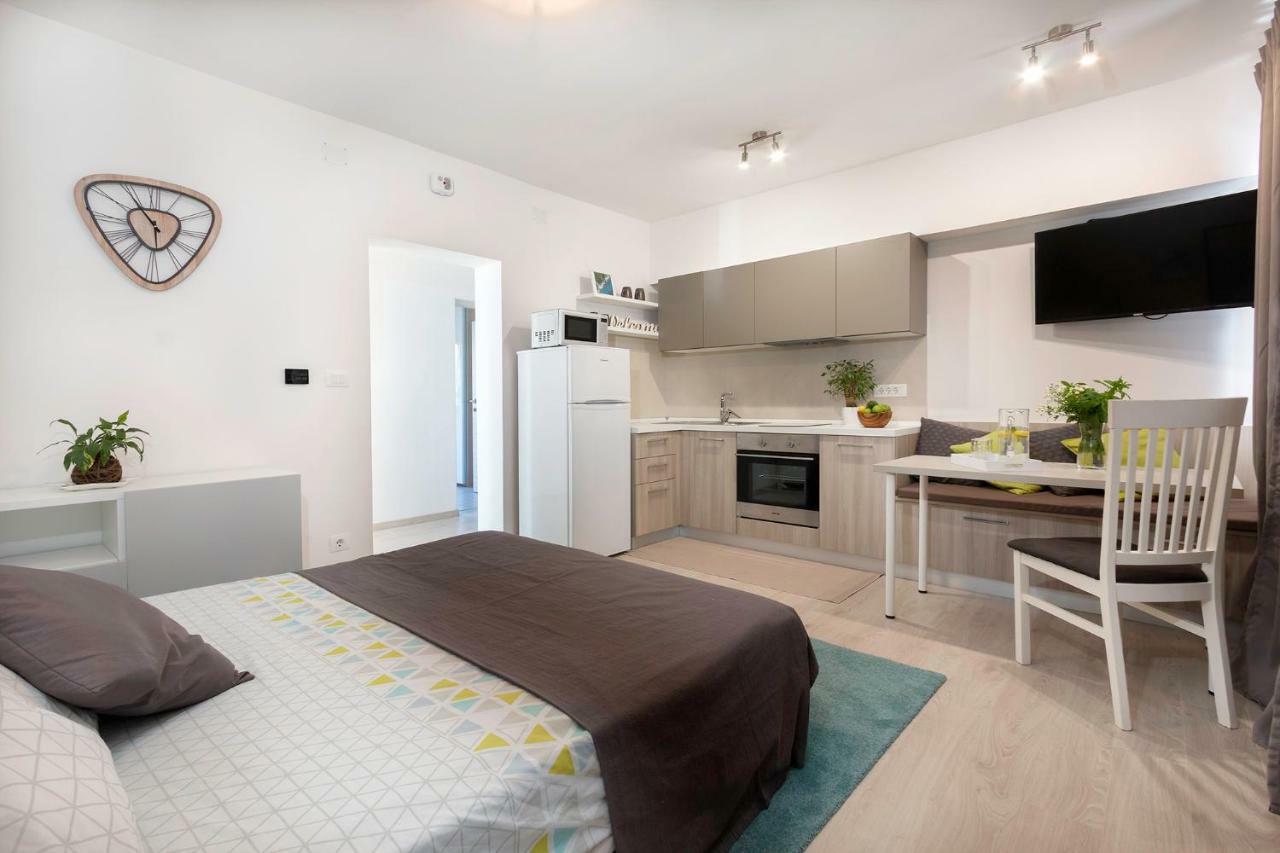Sunsplash Apartments بولا المظهر الخارجي الصورة